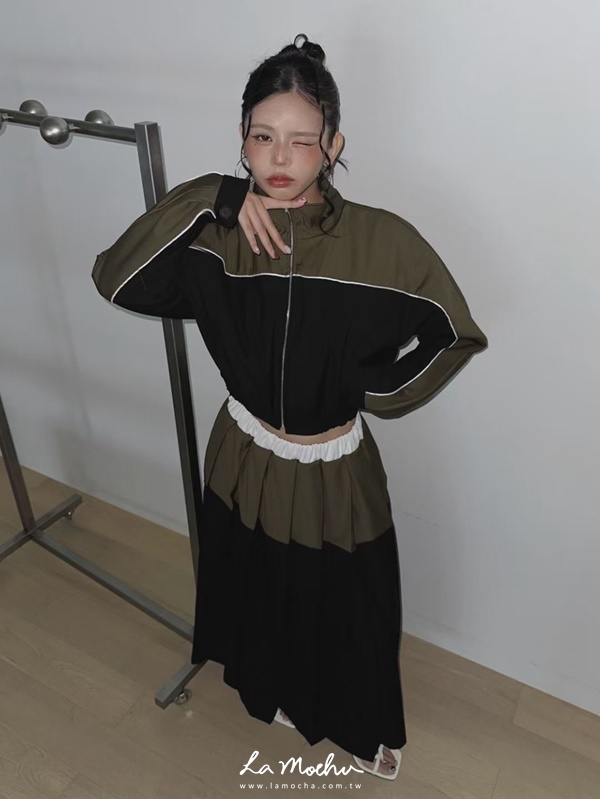 色拼接百摺長裙